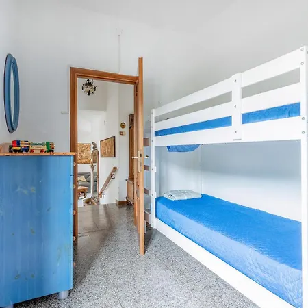Prázdninový dům 3 Bedroom In *